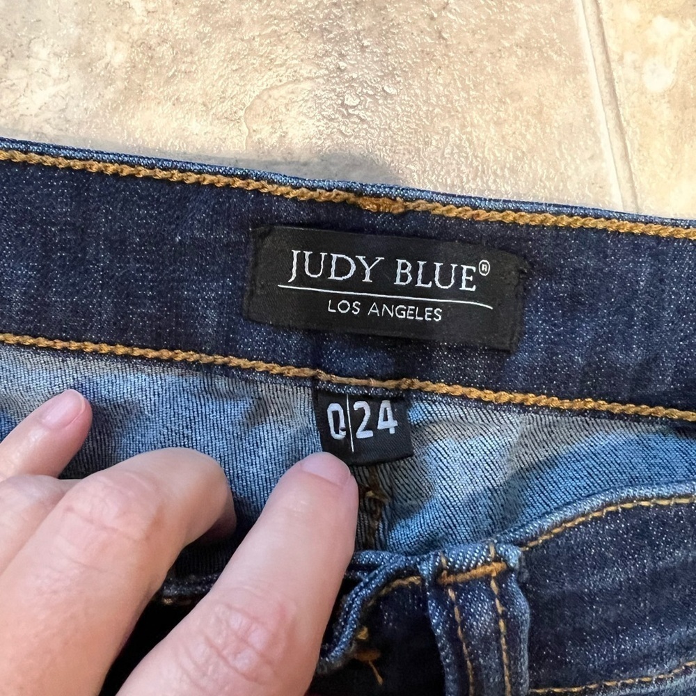 Women’s Judy Blue 0/24 skinny fit jeans like new distressed - Picture 4 of 9